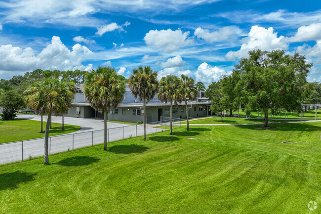 Fort King Middle School's
campus has plenty of green space in Northeast Ocala, FL.