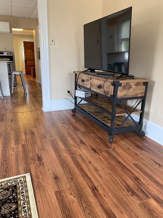 113 Oak St unit College Housing 26-2, Plattsburgh, NY 12901 - photo 3