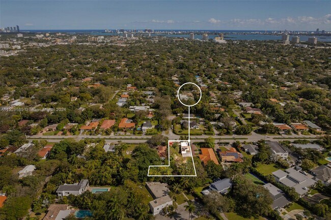 11612 NE 6th Ave, Biscayne Park, FL 33161 - photo 4