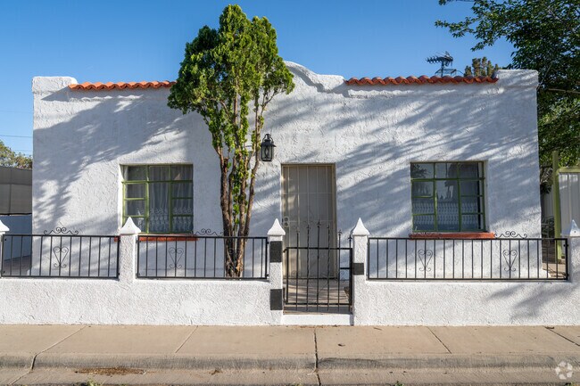 Early 1900s homes define Mesquite Historic’s character.