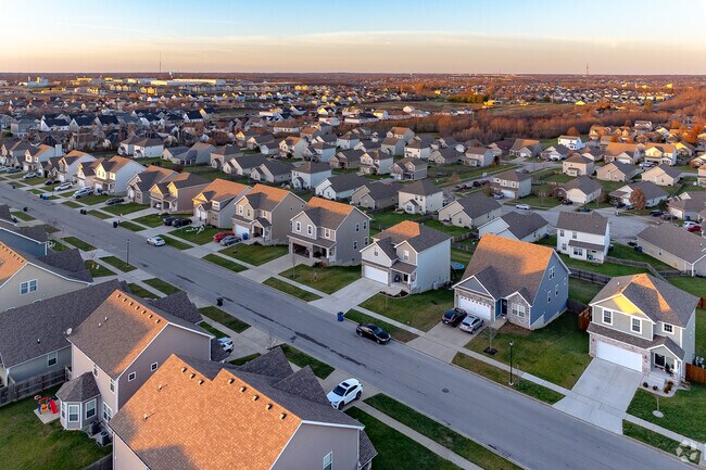 There are 1,254 homes in the Northeast Georgetown neighborhood.