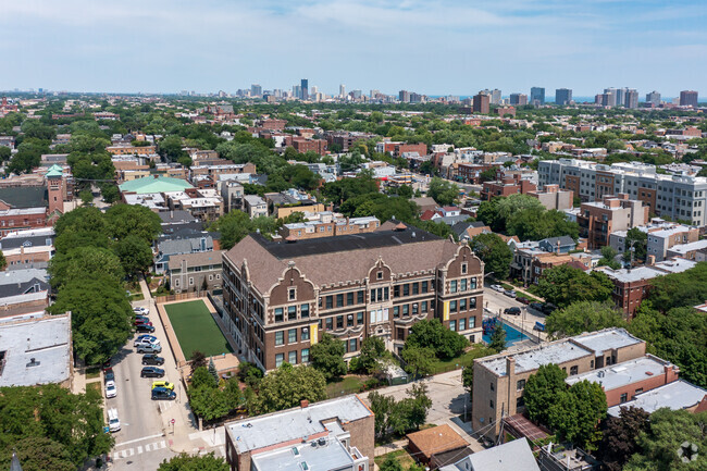 Hamilton Elementary School is approximately 25 minutes from Downtown Chicago.
