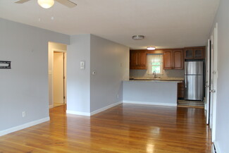 31 Arlington Rd Unit 5, Woburn, MA 01801