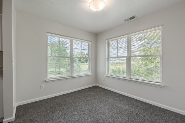 Preston Pointe, Canal Winchester, OH 43110 - photo 4