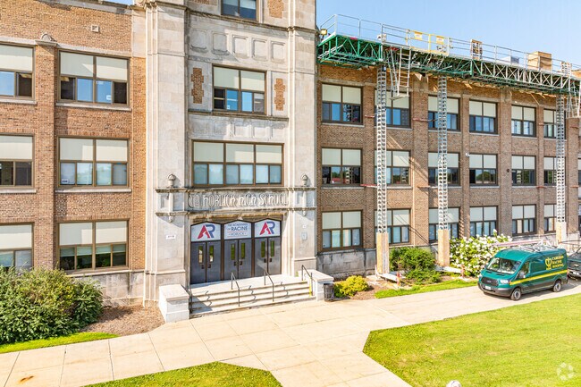 Horlick High School is in the 19th Ward and is part of the Racine Unified School District.