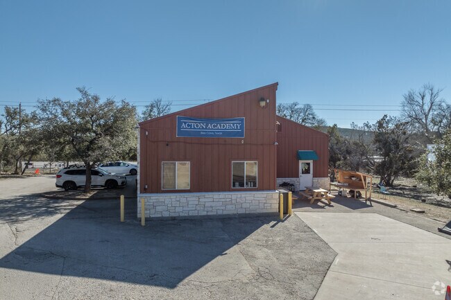 Acton Academy is found in the Crooked Old Ranches neighborhood of Bee Cave, Texas.