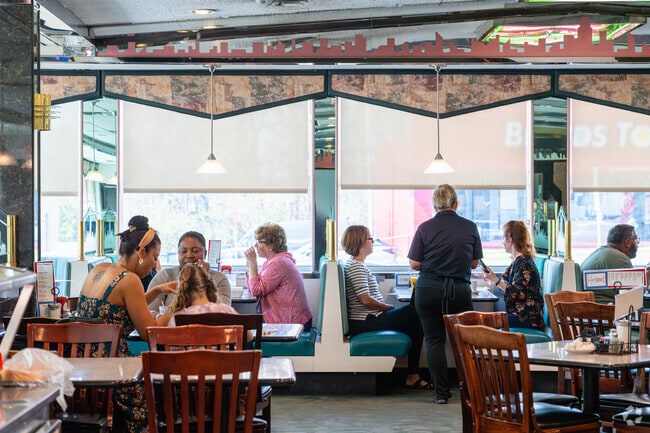 City View Diner in Fullerton serves up delicious food in a cozy atmosphere.