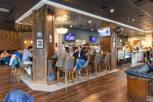 Fort Thomas Coffee is a casual coffeehouse serving breakfast, plus beer, wine, and cocktails, with live entertainment.