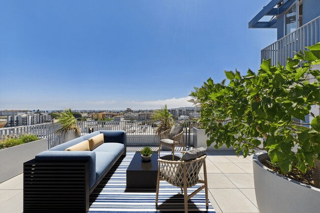 Thrive on 5th, San Pedro, CA 90731 - photo 5