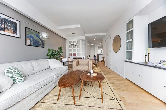 Georgetown Plaza unit 15K, New York, NY 10003 - photo 3