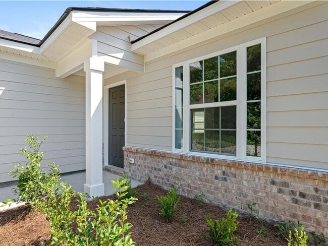 27 Whiterock Rd, Phenix City, AL 36869 - photo 2