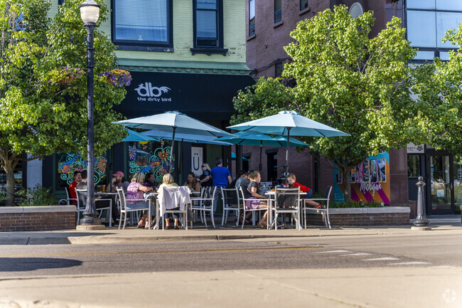 Loomis locals can find many different dining options in downtown Jackson.