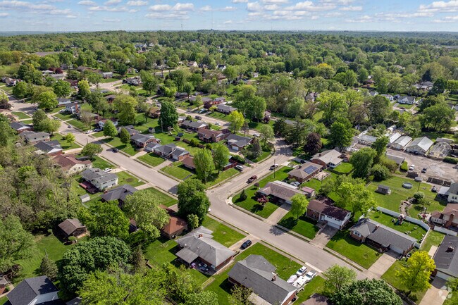 Walking around Euclid Heights-Runnymede is a breeze thanks to its network of sidewalks.