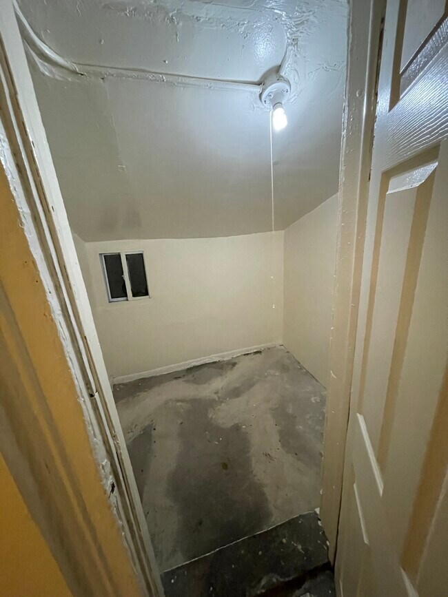 637 Greene Ave unit 2, Brooklyn, NY 11221 - photo 4