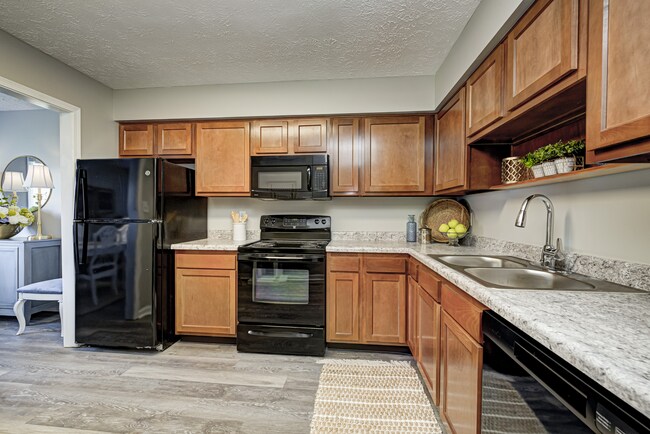 Ivy Knoll Apartments, Indianapolis, IN 46250 - photo 3