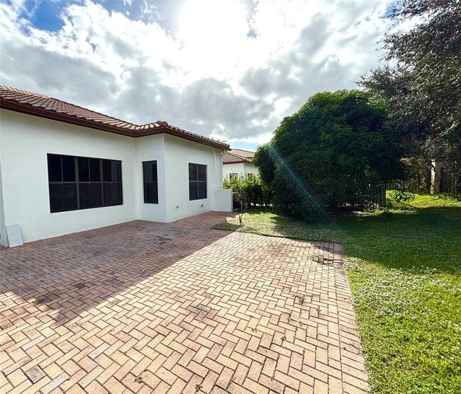 2666 NW 83rd Way, Pembroke Pines, FL 33024 - photo 4