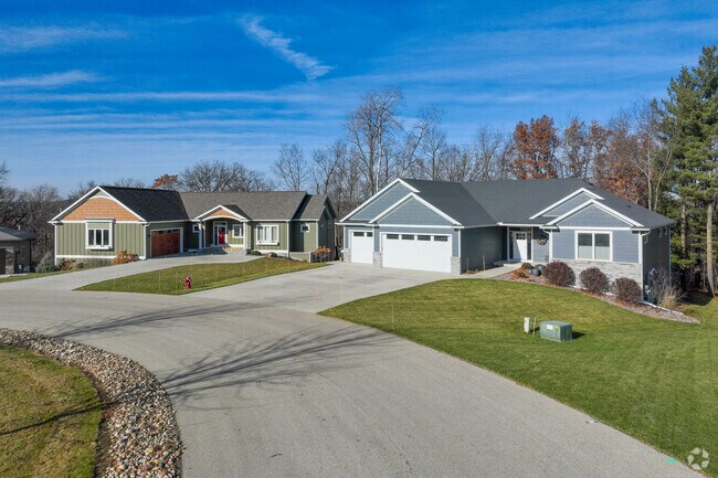 Midcentury homes in Oronoco display brightly colored exteriors and a classic design.