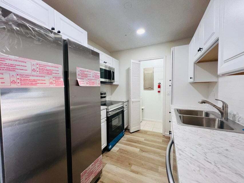 11877 Sturbridge Ln, Wellington, FL 33414 - photo 1