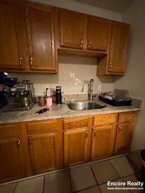 121 Brook St unit 1, Brookline, MA 02445 - photo 4