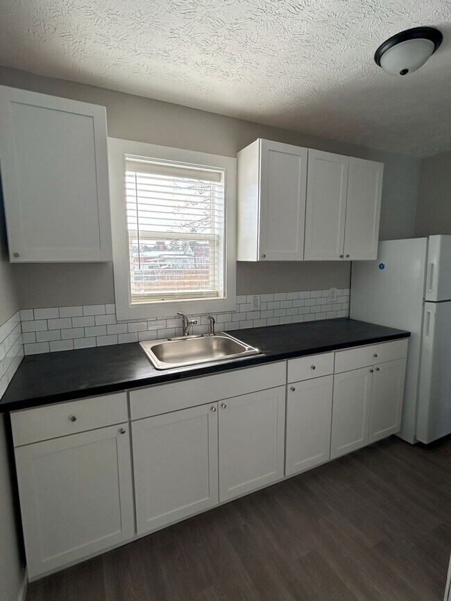 17 5th St Unit 17, Roseville, OH 43777