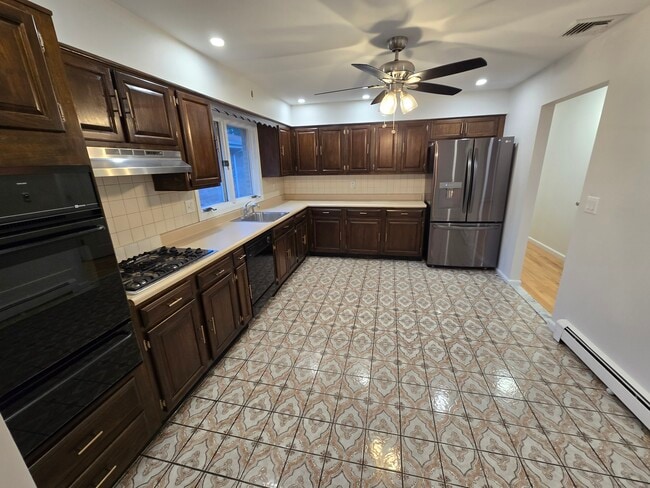 401 2nd St, Palisades Park, NJ 07650 - photo 7