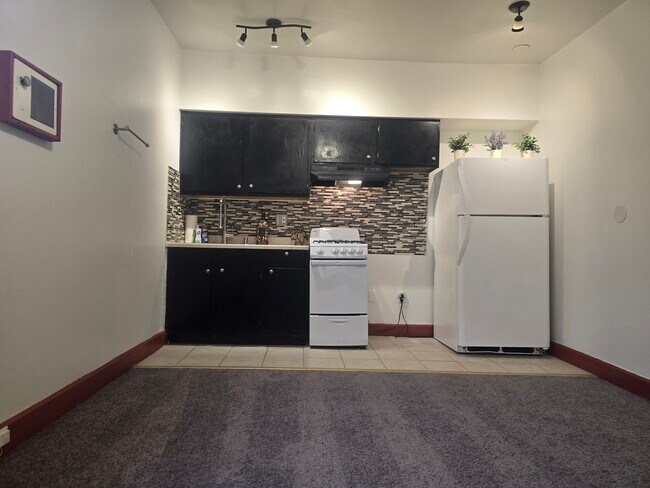 1622 Bainbridge St unit 3F, Philadelphia, PA 19146 - photo 2