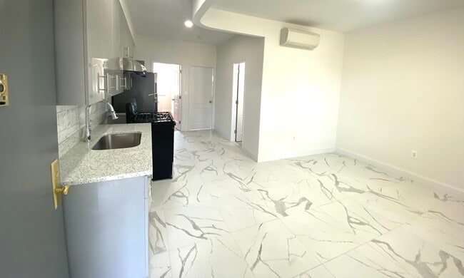 8279 164th Place unit 1, Jamaica, NY 11432 - photo 2