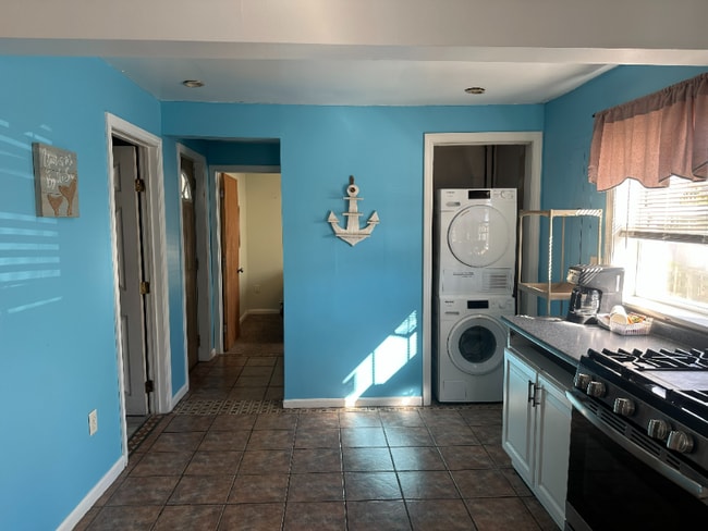 12 M St, Hampton, NH 03842 - photo 5