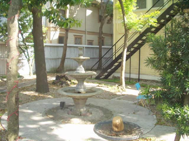 213 Stratford St, Houston, TX 77006 - photo 2