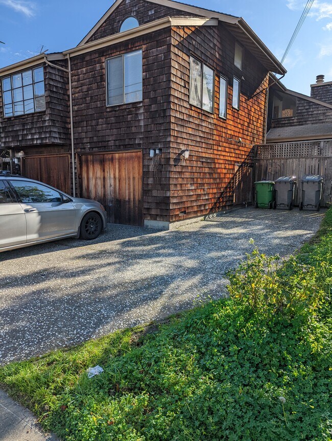 5720 Claremont Ave, Oakland, CA 94618