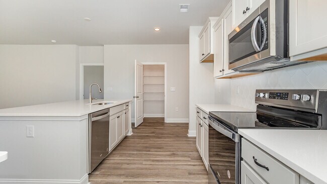 141 Keithland Dr, Conway, SC 29526 - photo 4