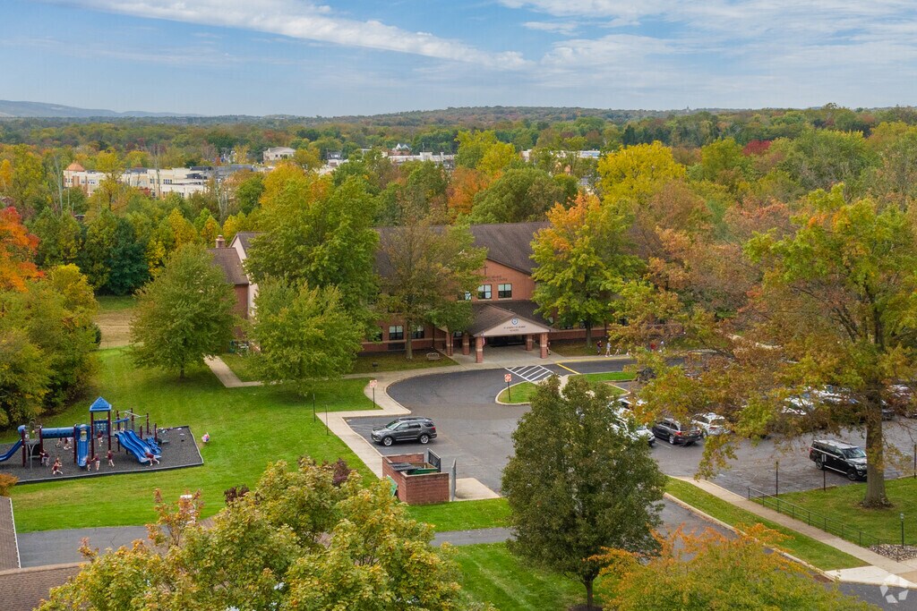 St Joseph St. Robert School is a private Catholic School serving grades K-8 in Warrington.