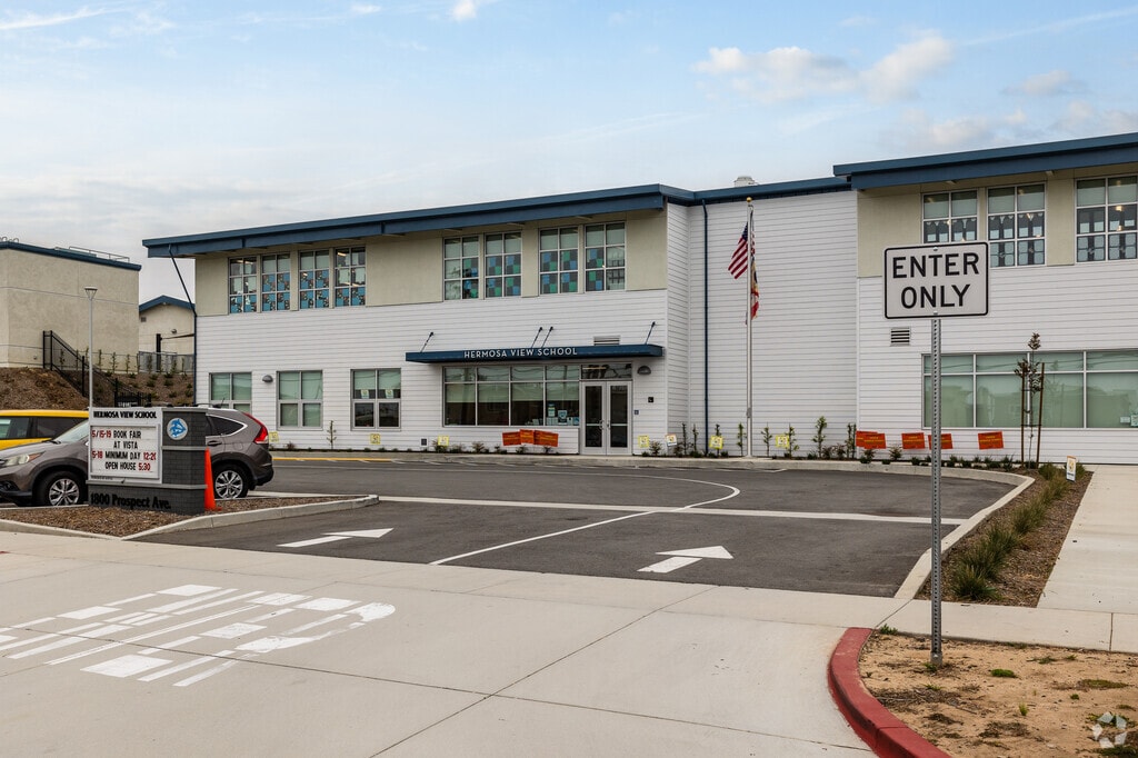 Hermosa View Elementary School serves students in Hermosa Beach, California.