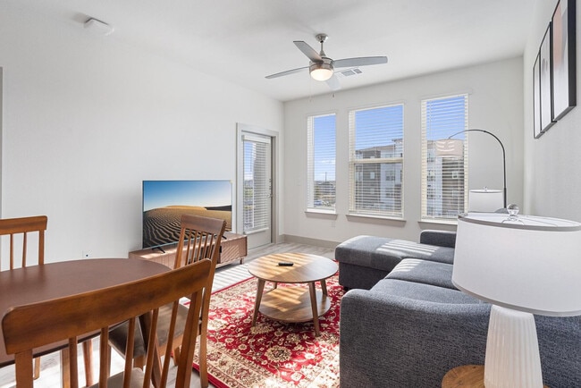 12100 1/2 Ferrystone Glen Dr unit ID1343264P, Austin, TX 78617 - photo 2