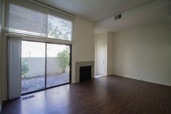 6204 Shoup Ave, Woodland Hills, CA 91367 - photo 7