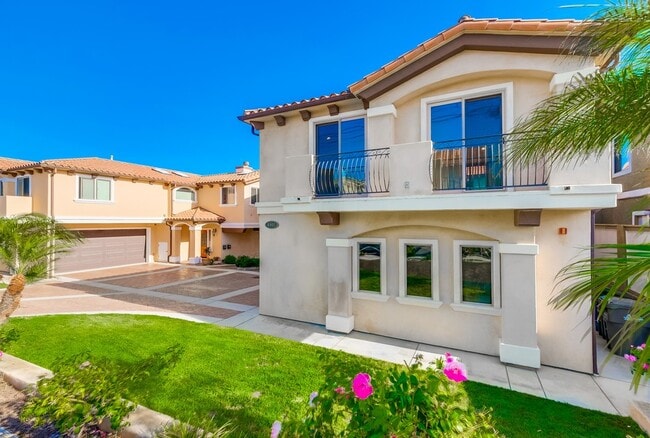 1902 Marshallfield Ln, Redondo Beach, CA 90278 - photo 2