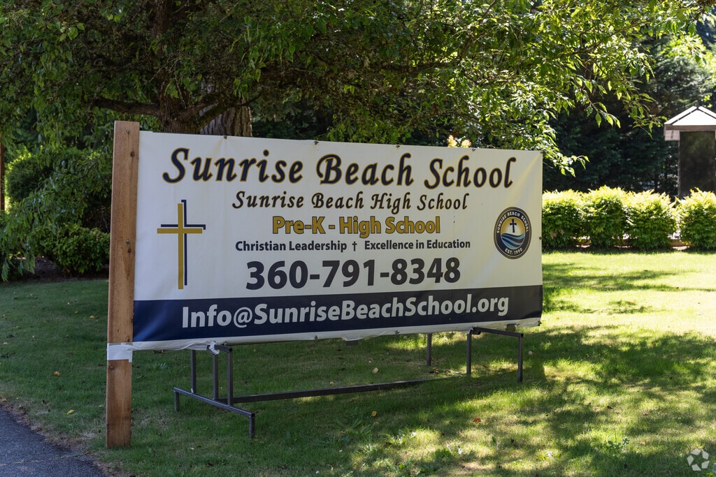 Sunrise Beach School is a private school located in Olympia, WA.