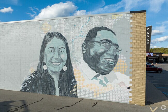 Foster Park has wonderful street art throughout the neighborhood.