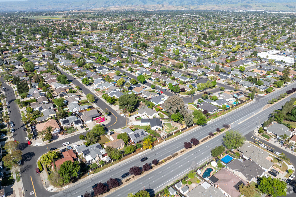 Tree-lined roads and well-kept homes define the calm, commuter-friendly community of Cahalan.