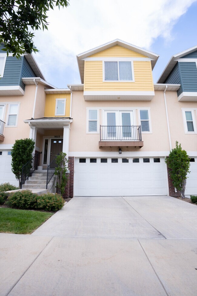 9023 S Quarry Stone Way, Sandy, UT 84094