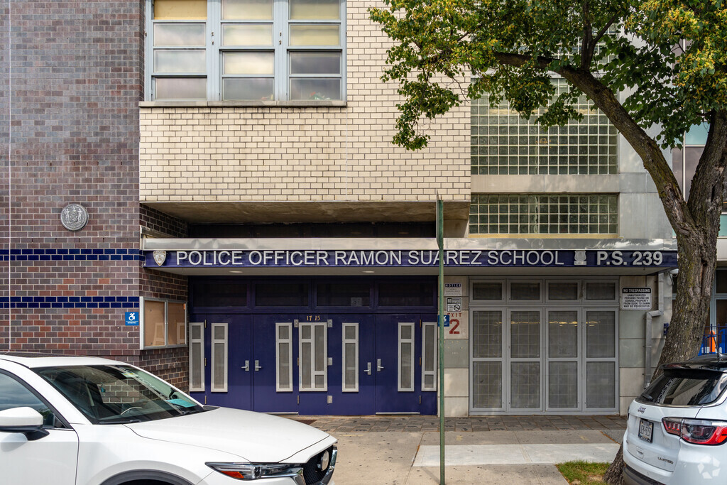 Main entrance to PS 239Q in Ridgewood.