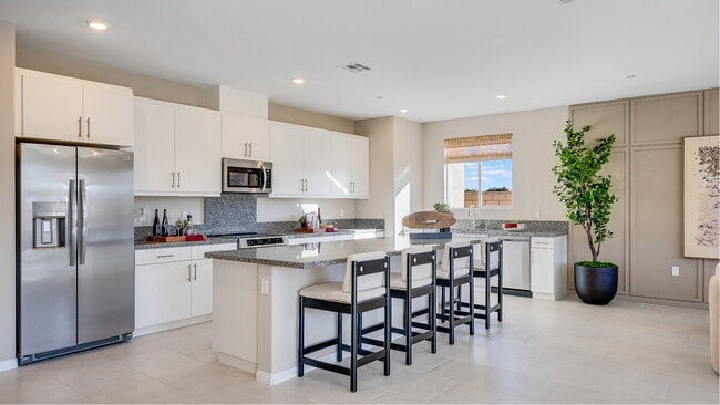 14217 Rollins St, Hesperia, CA 92344 - photo 2