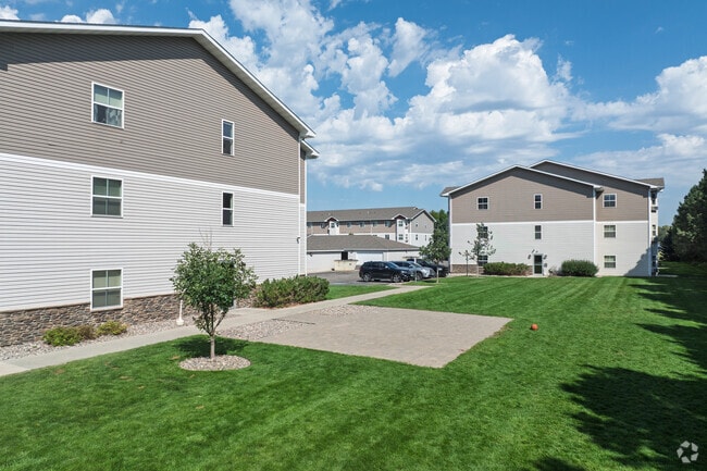 The Pines on 37th, Minot, ND 58701 - photo 7