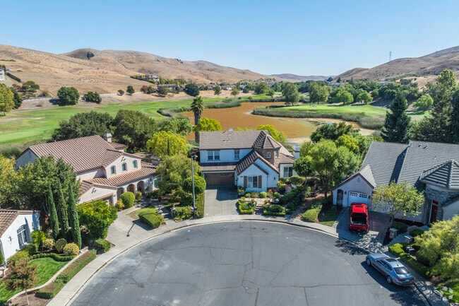 Hiddenbrooke homes in Vallejo look out on the natural beauty of the manicured golf greens.