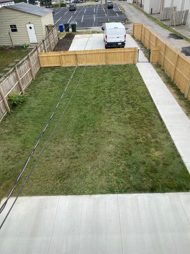 1353 E Rich St, Columbus, OH 43205 - photo 2