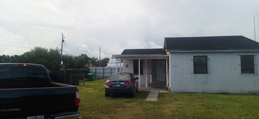 12290 SW 228th St, Miami, FL 33170 - photo 1
