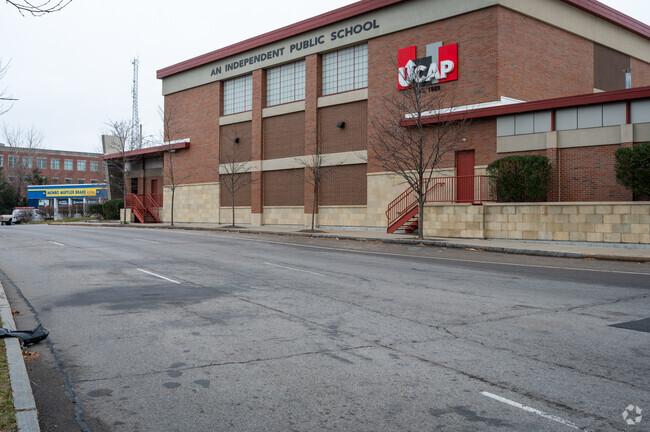 Educational excellence thrives at The Bradley School in the heart of Providence.