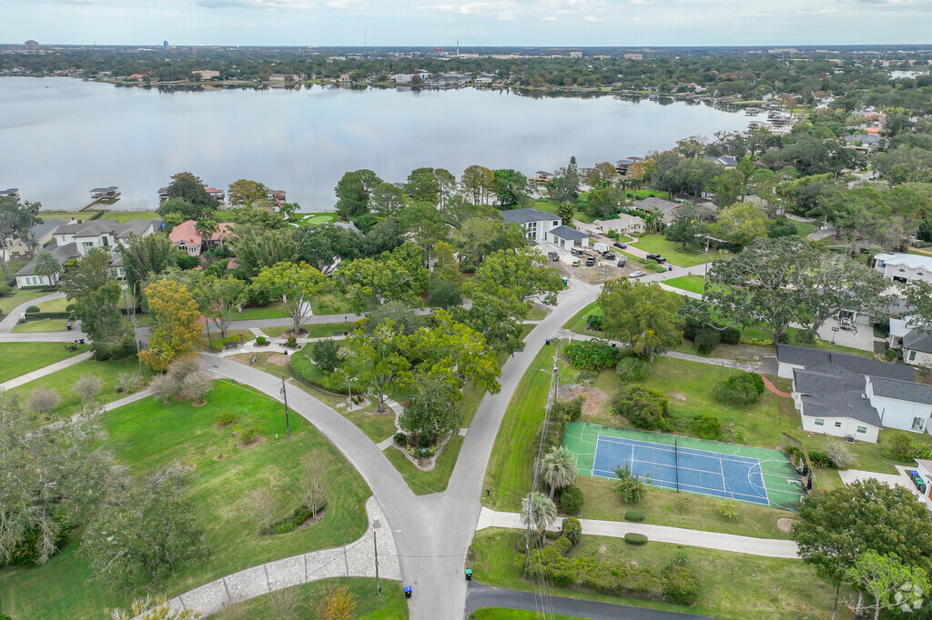 Interlaken Park overlooks Lake Fairview in Orlando.