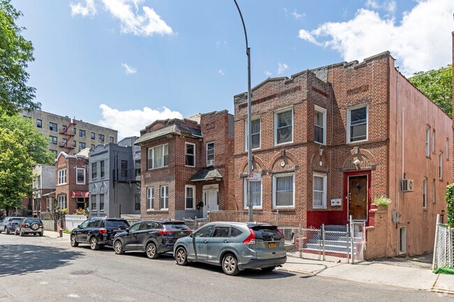 Many of the townhouse multifamily homes in the Mt Eden community are over 75 years old.