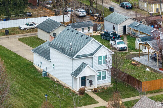 Raisen ranch houses are among the common type of houses in Renaissance Pointe.